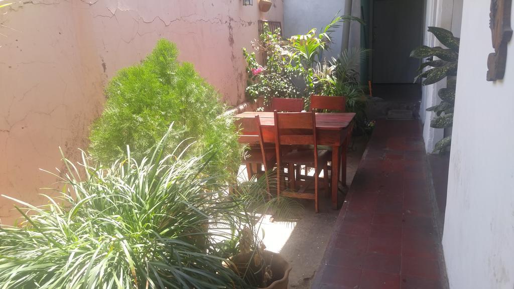 Casa Nica Leon Hostel Екстер'єр фото