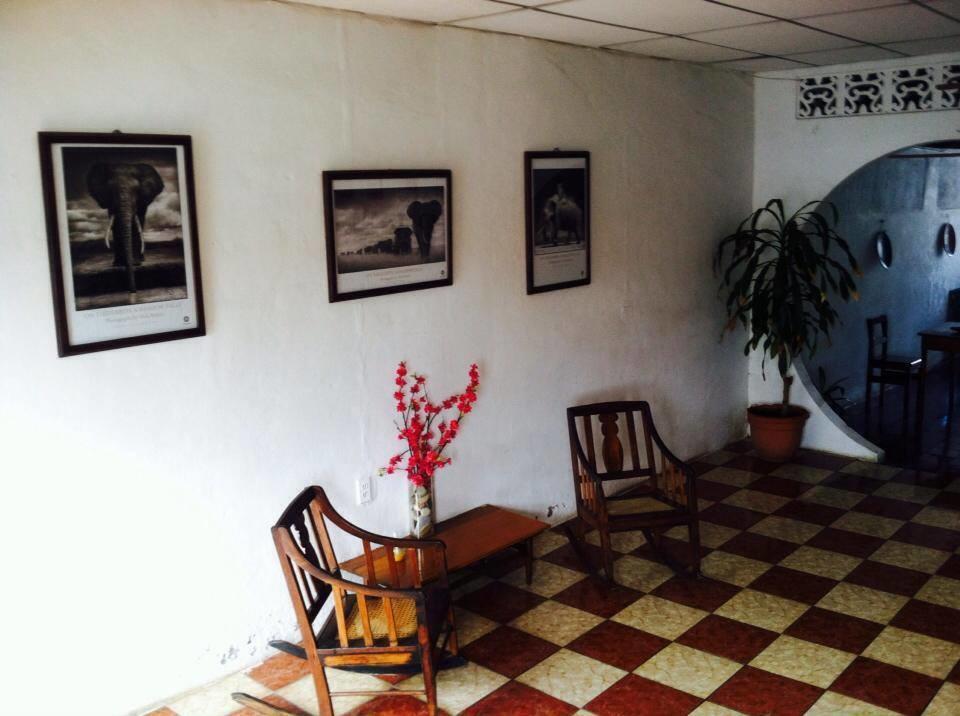 Casa Nica Leon Hostel Екстер'єр фото